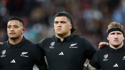 image: Tamaiti Williams on South Africa's Scrum Power
