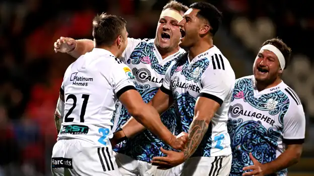 Chiefs, Blues and Hurricanes lay the marker in round one