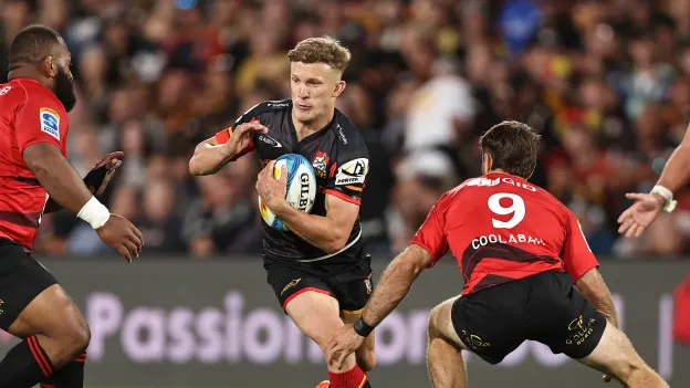 Crusaders and Chiefs Battle for Playoff Position in Christchurch
