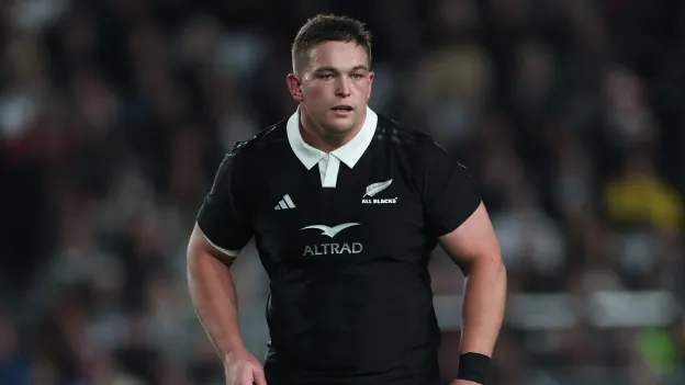 image: Ethan de Groot re-signs with NZR