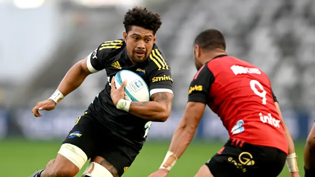Savea back at the helm of the Hurricanes
