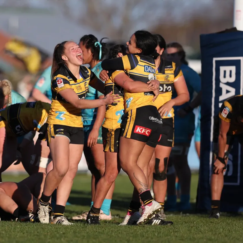 Sky Super Rugby Aupiki finals race alive after Poua comeback
